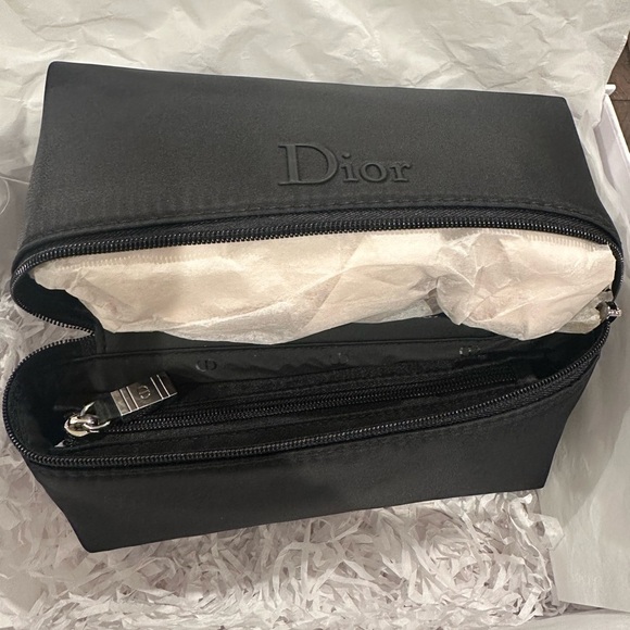 Dior Black Makeup or Grooming bag - Picture 5 of 10